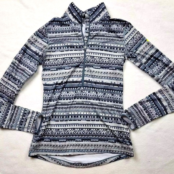 Nike Pro Hyperwarm 8-Bit Size S Half Zip 1/2 Pullover Gray & Black Women’s - Picture 5 of 8